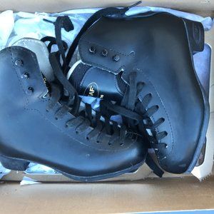 Graf child's figure skates, excellent quality